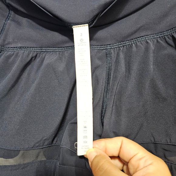 Lululemon Pace Perfect Short 3" Size 2 in Midnight Navy Running Gym Workout - Picture 3 of 8